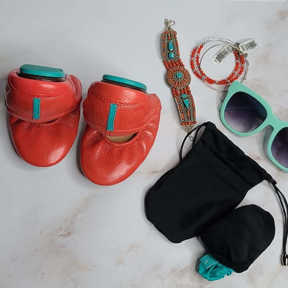 Sold Tieks limited edition poppy coral red - Picture 3 of 13